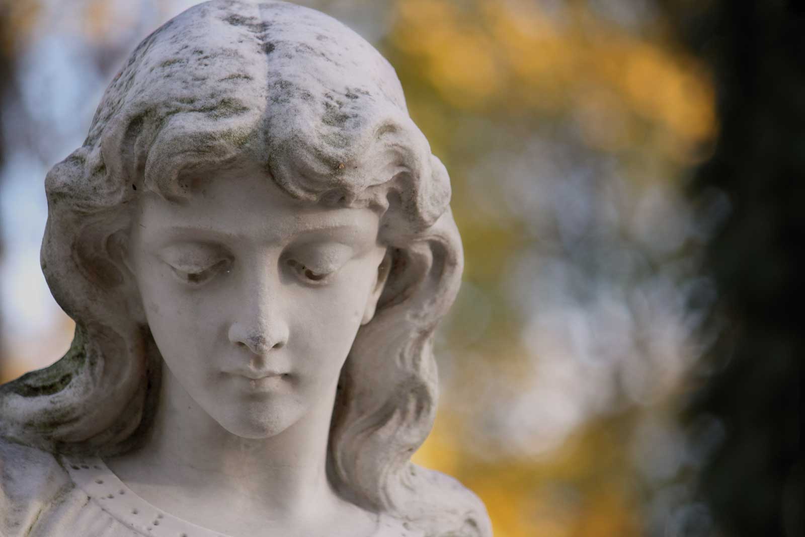 Urnengräber inkl. Urnengrabsteine für Urnenbeisetzung & Urnenbestattung